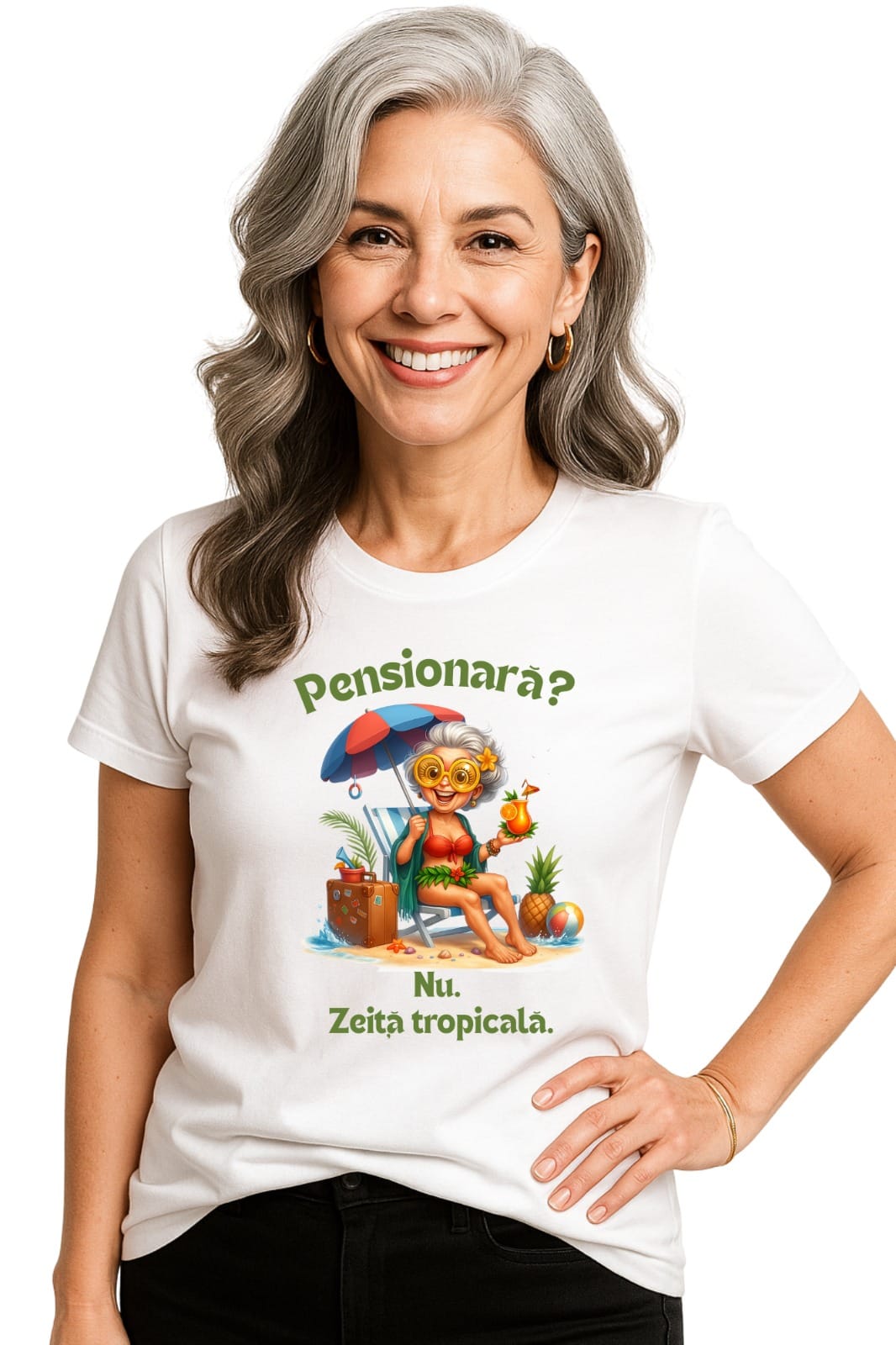 Tricou alb personalizat bumbac 100% cu mesaj haios – Pensionară? Nu. Zeiță tropicală – cadou amuzant
