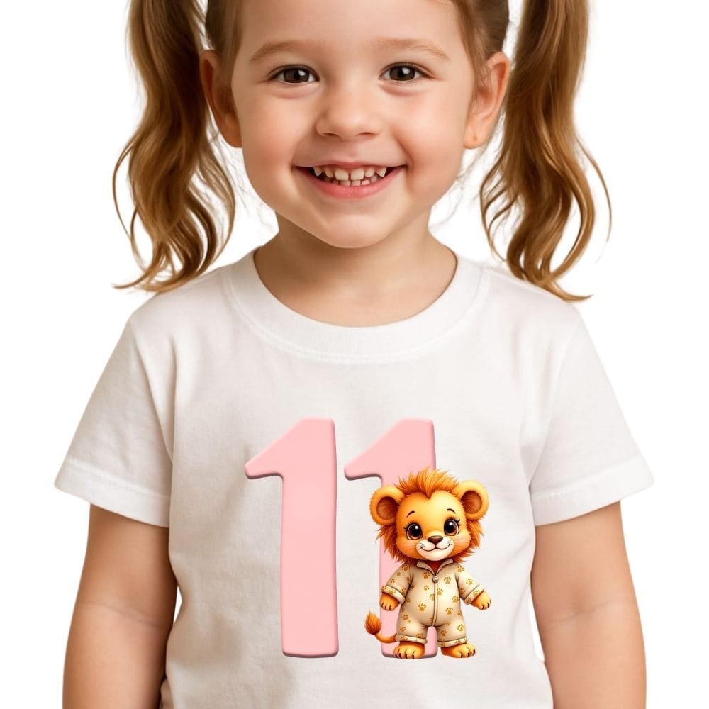 Tricou aniversar copii 11 ani cu leu șimpatic – Tricou alb pentru fete, imprimeu colorat, aniversare zi de naștere