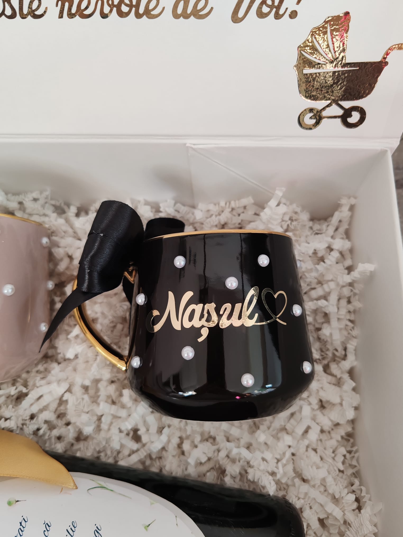 Set Cadou pentru Nași de Botez – Cană Nașa & Nașul + Vin - imagine 3