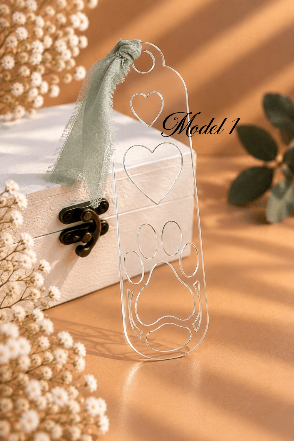 Semn de carte din plexiglas transparent 2 mm, model cu lăbuțe – 5 × 21 cm