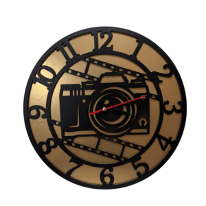 Ceas de perete pentru fotograf – design aparat foto, fundal auriu, diametru 30 cm