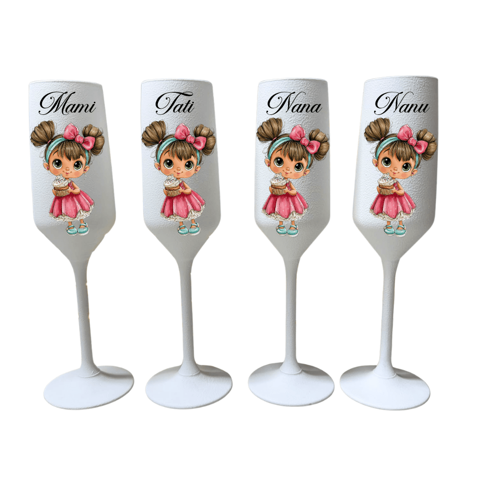 Set 4 pahare din sticlă personalizate, 22 cl – Mami, Tati, Nana și Nanu, model fetiță