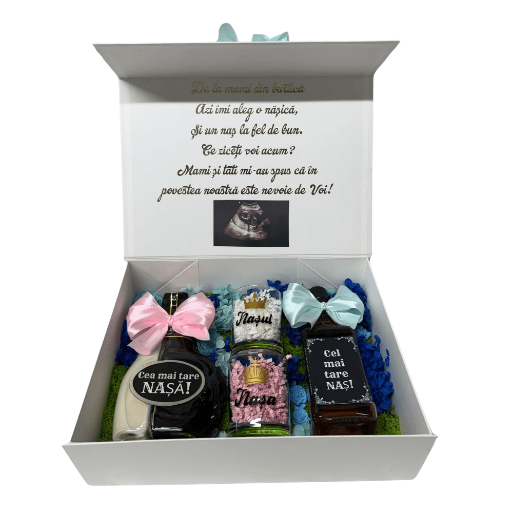 Set Premium Cerere Nași de Botez „Vreți să fiți nașii mei?”, Cutie cu Licheni și Flori, 2 Băuturi și 2 Pahare Model băiat Personalizate