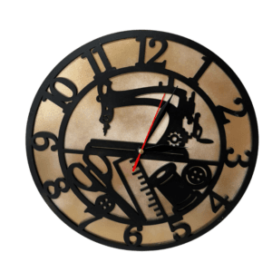 Ceas de perete pentru croitorie, model mașină de cusut, diametru 30 cm, PFL, fundal auriu, mecanism inclus