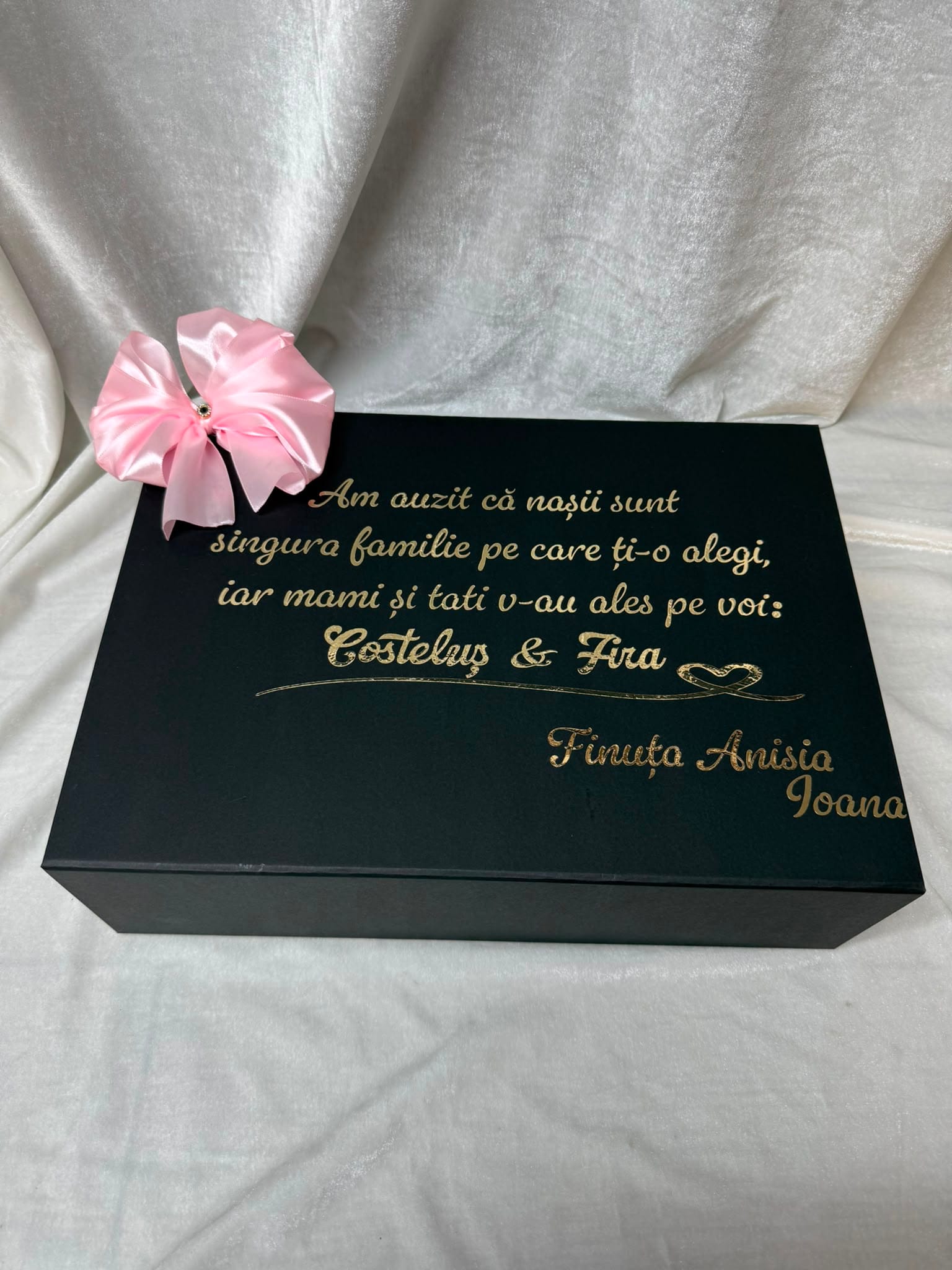 Set cadou personalizat pentru nași de botez, cutie premium cu 2 băuturi și 2 pahare personalizate - imagine 8