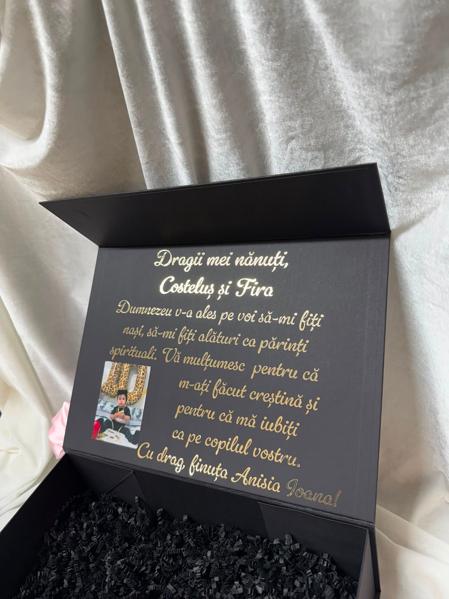 Set cadou personalizat pentru nași de botez, cutie premium cu 2 băuturi și 2 pahare personalizate - imagine 9