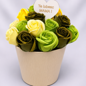 Aranjament floral decorativ cu flori din săpun special pentru mama